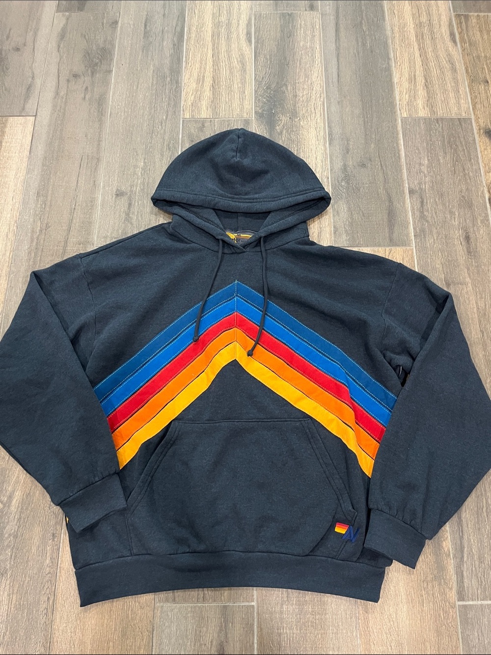 NEW Aviator Nation Mountain Stitch Chevron Relaxed Hoodie Charcoal Size Medium - Picture 3 of 7